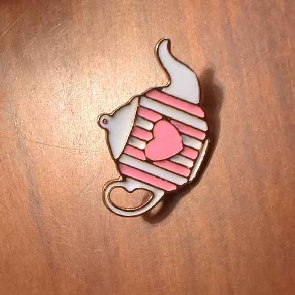 Lot of 14 Alice in Wonderland Enamel pins - Picture 15 of 17